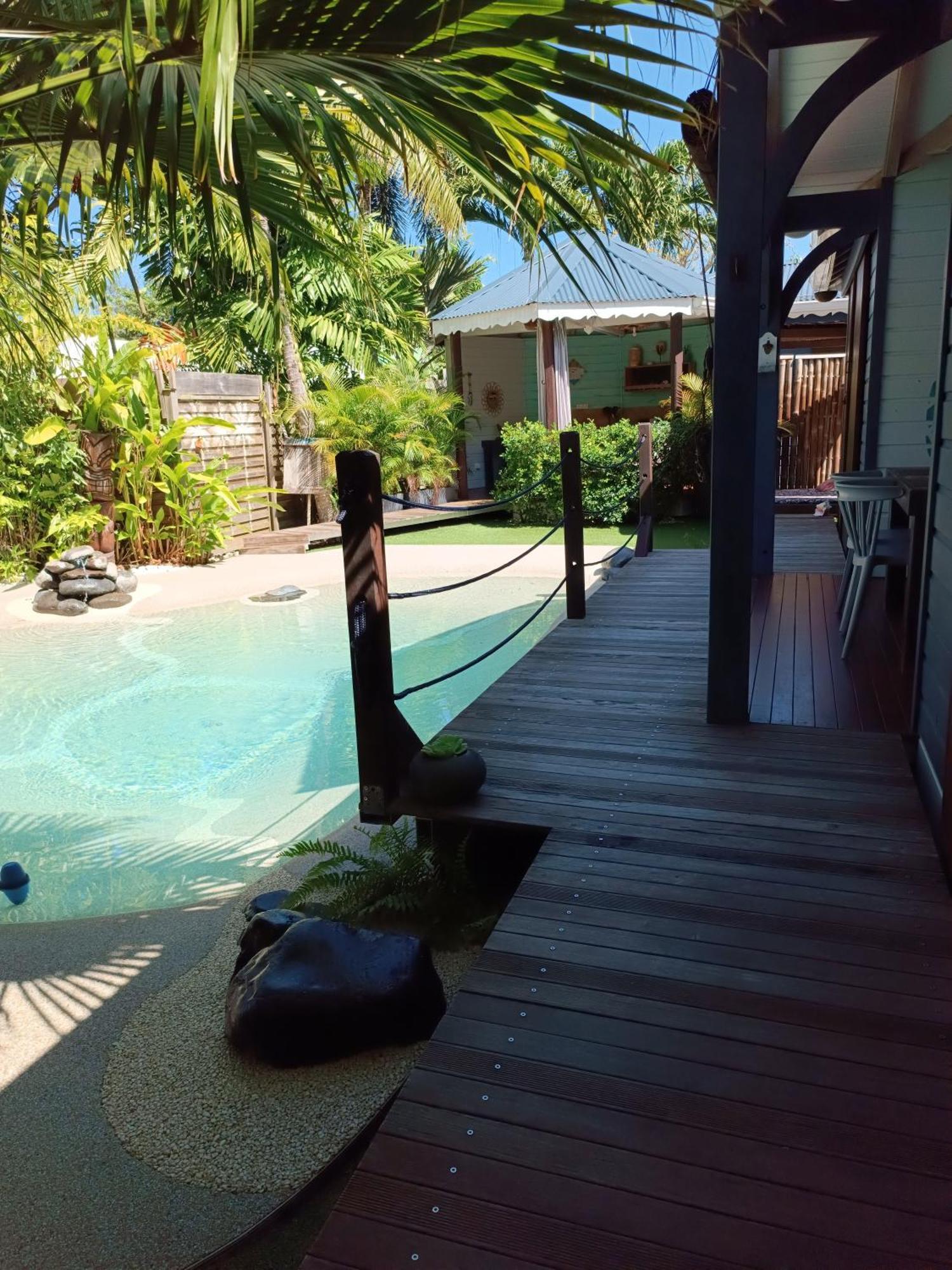 Tiki Paradise Lodge Fwi Sainte-Anne  Ngoại thất bức ảnh